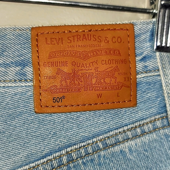 501 Big E Levis size 28 mom rise Button Fly cutoffs light wash denim jean shorts - Picture 5 of 15